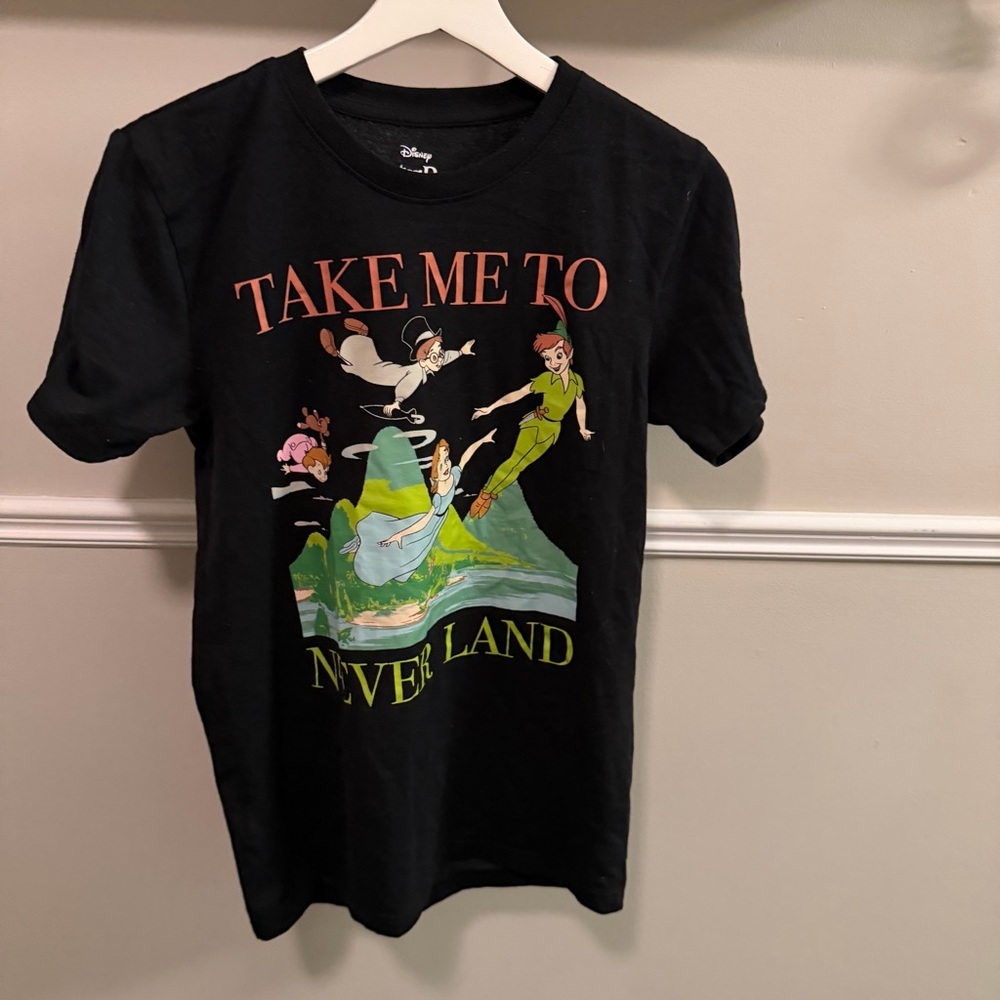 Disney Peter Pan “Take Me to Neverland” Graphic Tee – Size Small